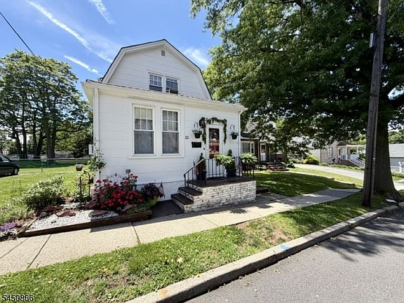2nd image of 31 Hope St