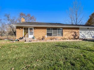 221 Chateau Ln, Brighton, MI 48114