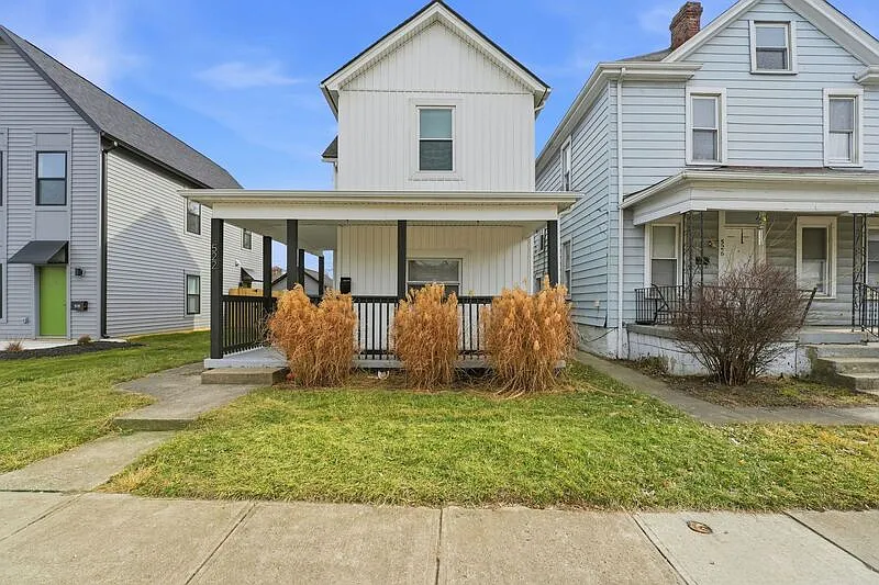 Building Photo - 522 Kelton Ave