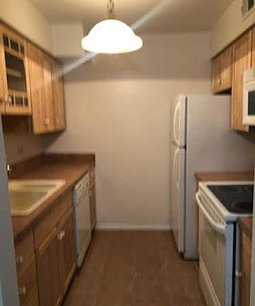 5th image of 6105 Knoll Valley Dr APT 202