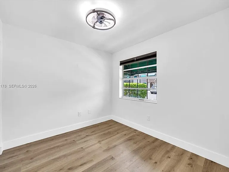 12370 SW 52nd St — Photo 21