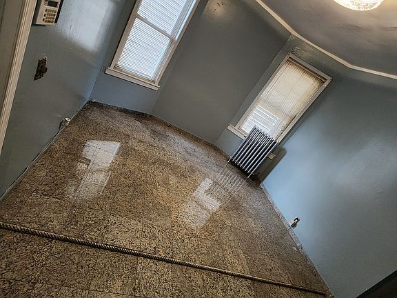3rd image of 44 Halleck St Floor 1
