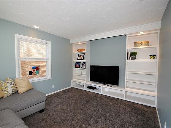 5th image of 2132 Cedarview Dr
