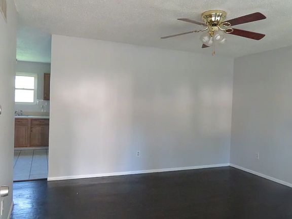 3rd image of 786 Briarbrae Dr