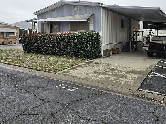 3rd image of 27150 Shadel Rd #173