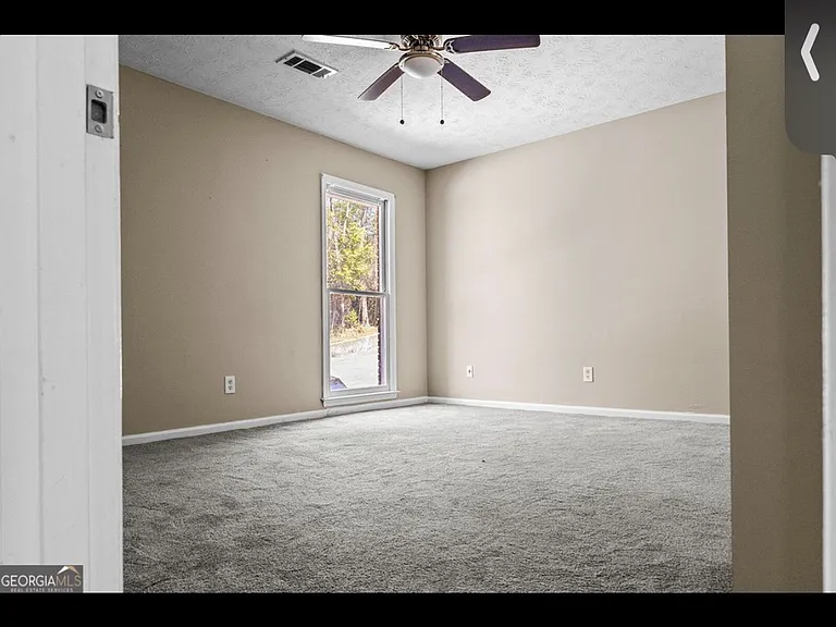 3219 University Ave #9 — Photo 10