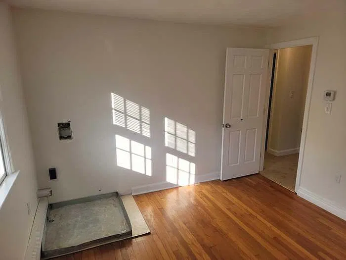 536 Main St #4 — Photo 6