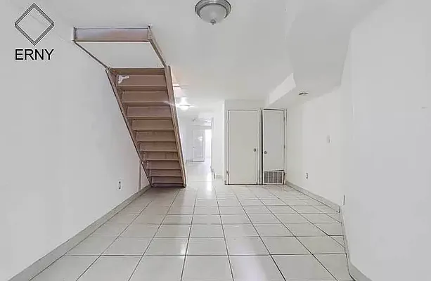 Rented by ERNY LLC | media 33