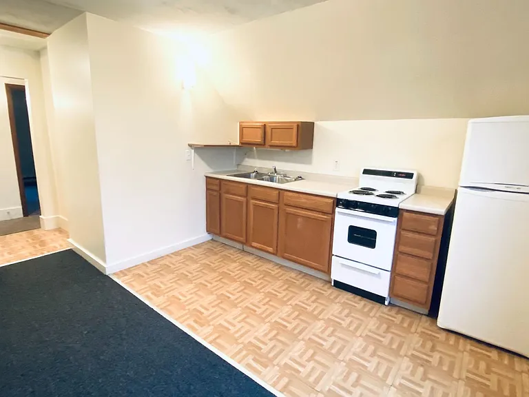83 Gage St — Photo 1