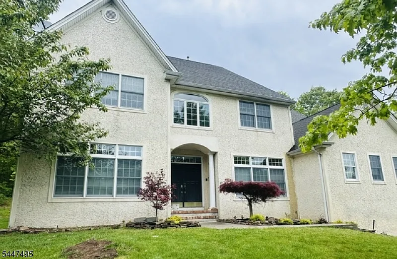 8 Pring Ct