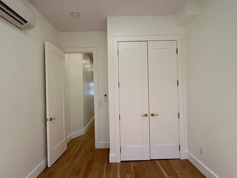 50 Grace St #1L — Photo 7