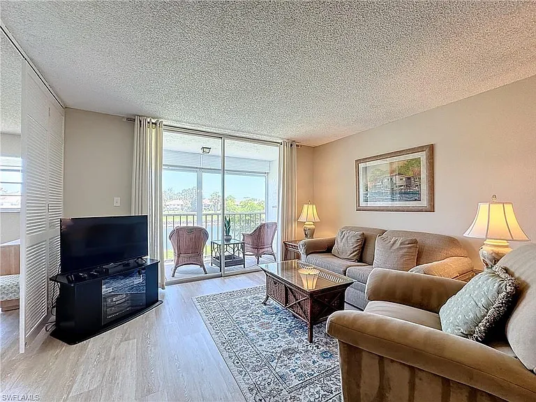 300 Forest Lakes Blvd #201 — Photo 17