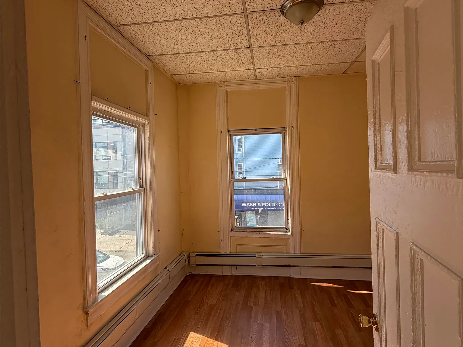 4 bed, 1.0 bath, $2,900 — Photo 3