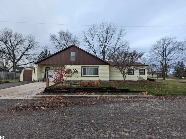 201 Court St N, Standish, MI 48658