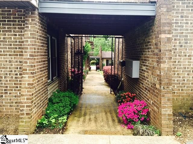 1st image of 10 Poinsett Ave