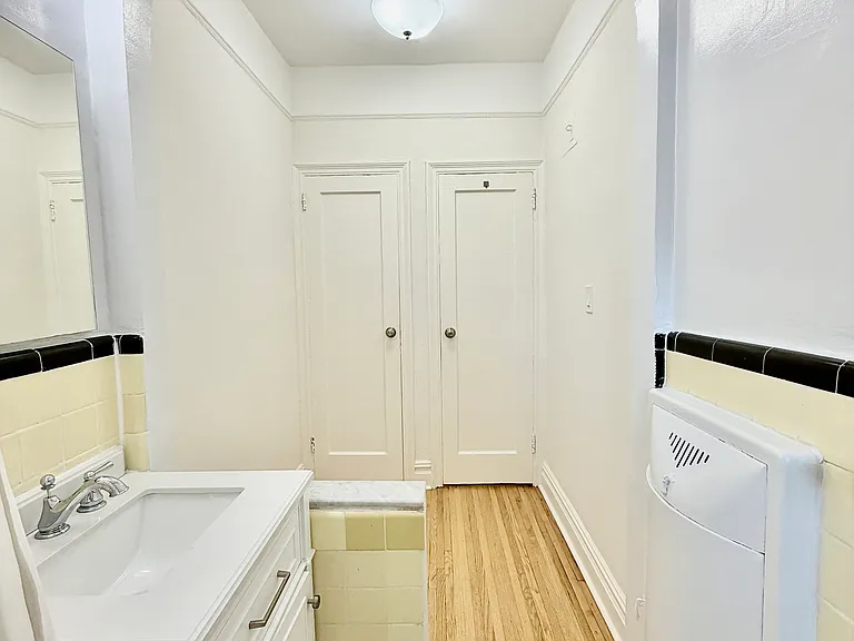 40 Shore Blvd #2J — Photo 8