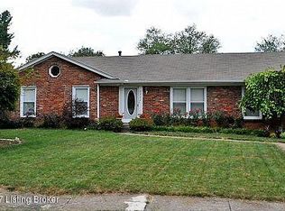 3002 S Melrose Dr, Jeffersontown, KY 40299