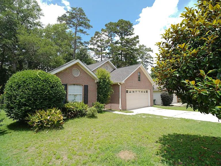 5370 Appledore Ln — Photo 1