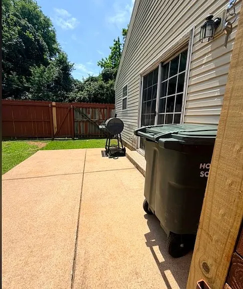 495 Sivley Rd — Photo 5