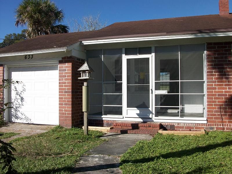1st image of 633 13th Ave N