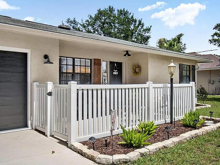 4 Zanzibar Balsan Ct — Photo 2