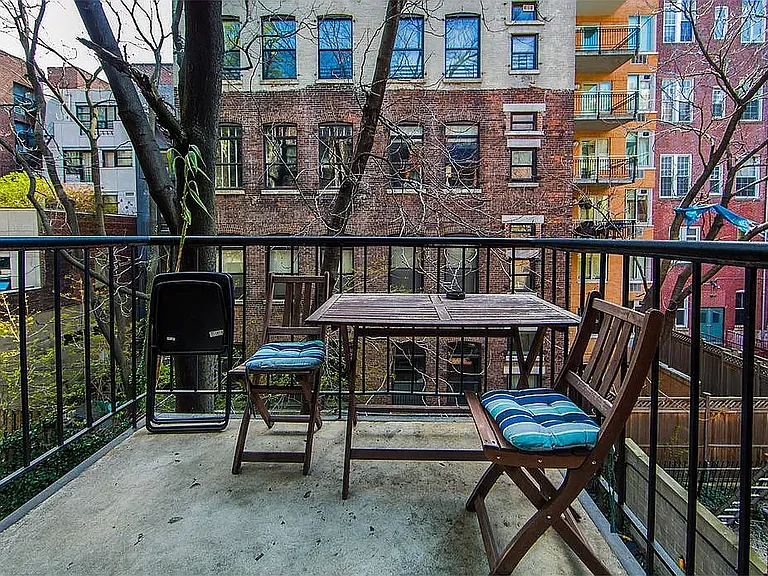 322 W 14th St #3D — Photo 6