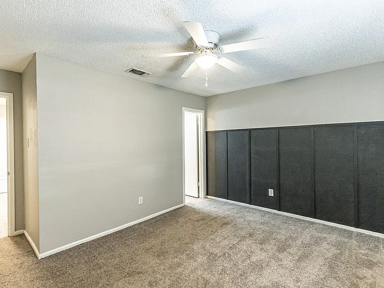 9611 Bangor Ave — Photo 17
