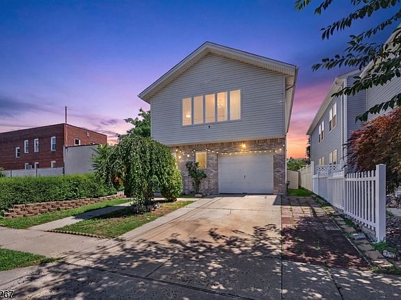 2nd image of 81 Home Pl