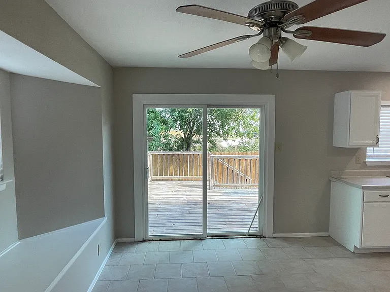 4463 Sherwood Way — Photo 9