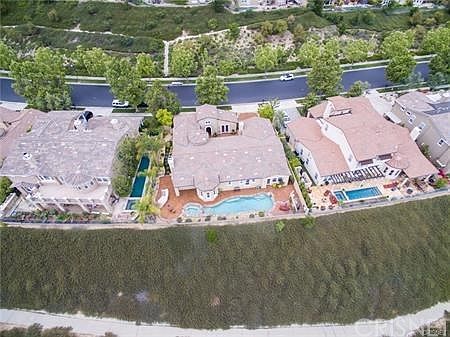 4th image of 26516 Valley Oak Ln