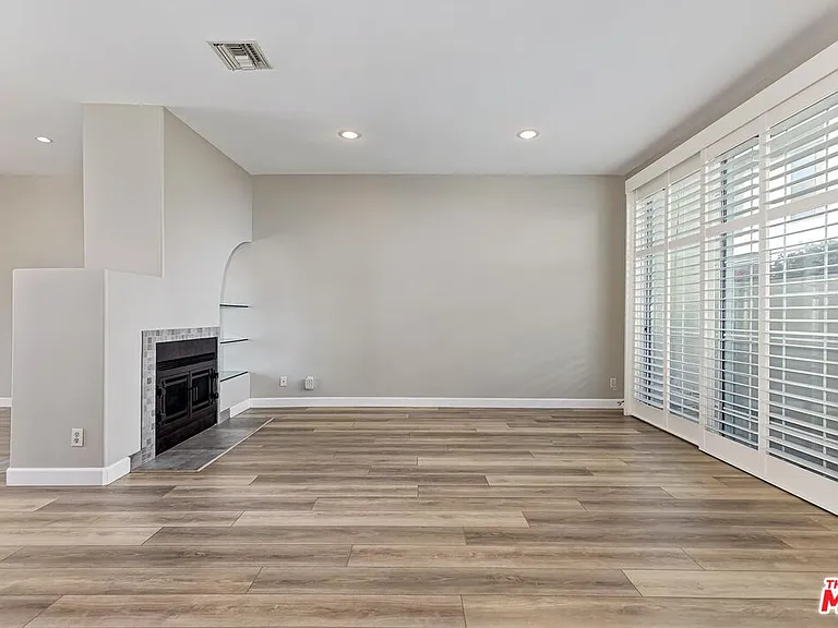 2333 Oak St #3 — Photo 14