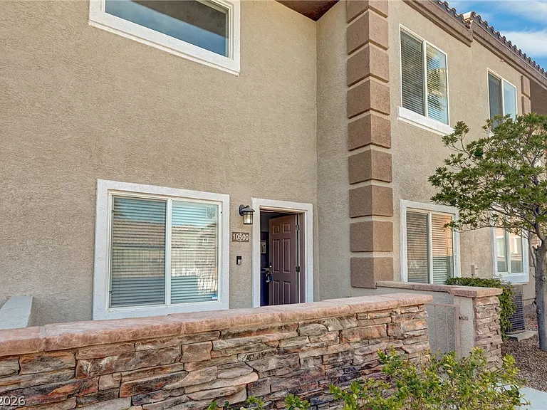 10500 Nordic Cliff Ave — Photo 2