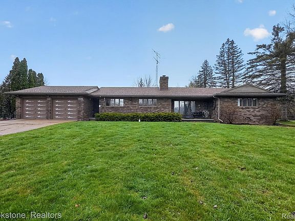 3rd image of 11080 Lapeer Rd