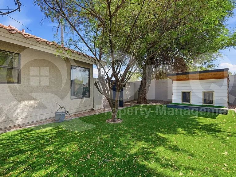 401 S Tiago Dr — Photo 56