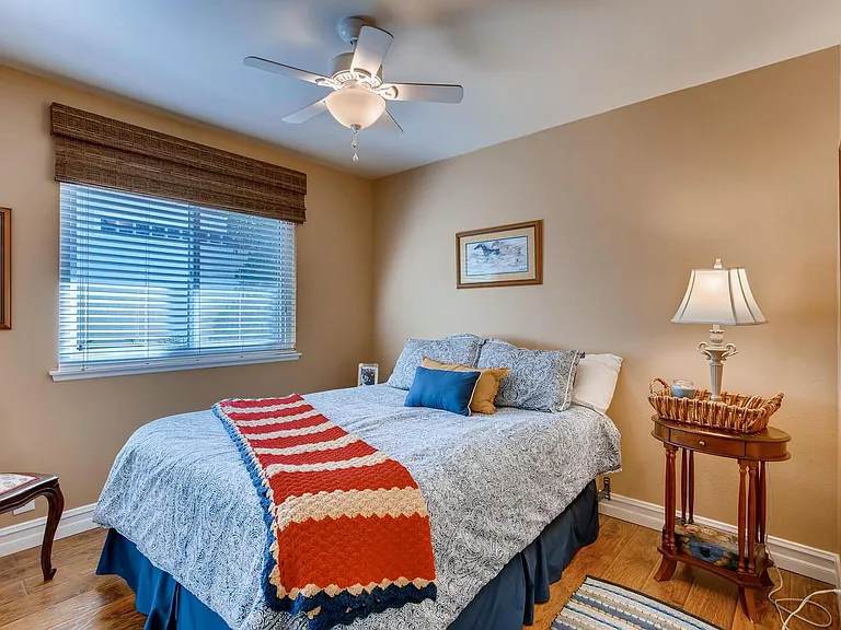 24326 Toledo Ln — Photo 20