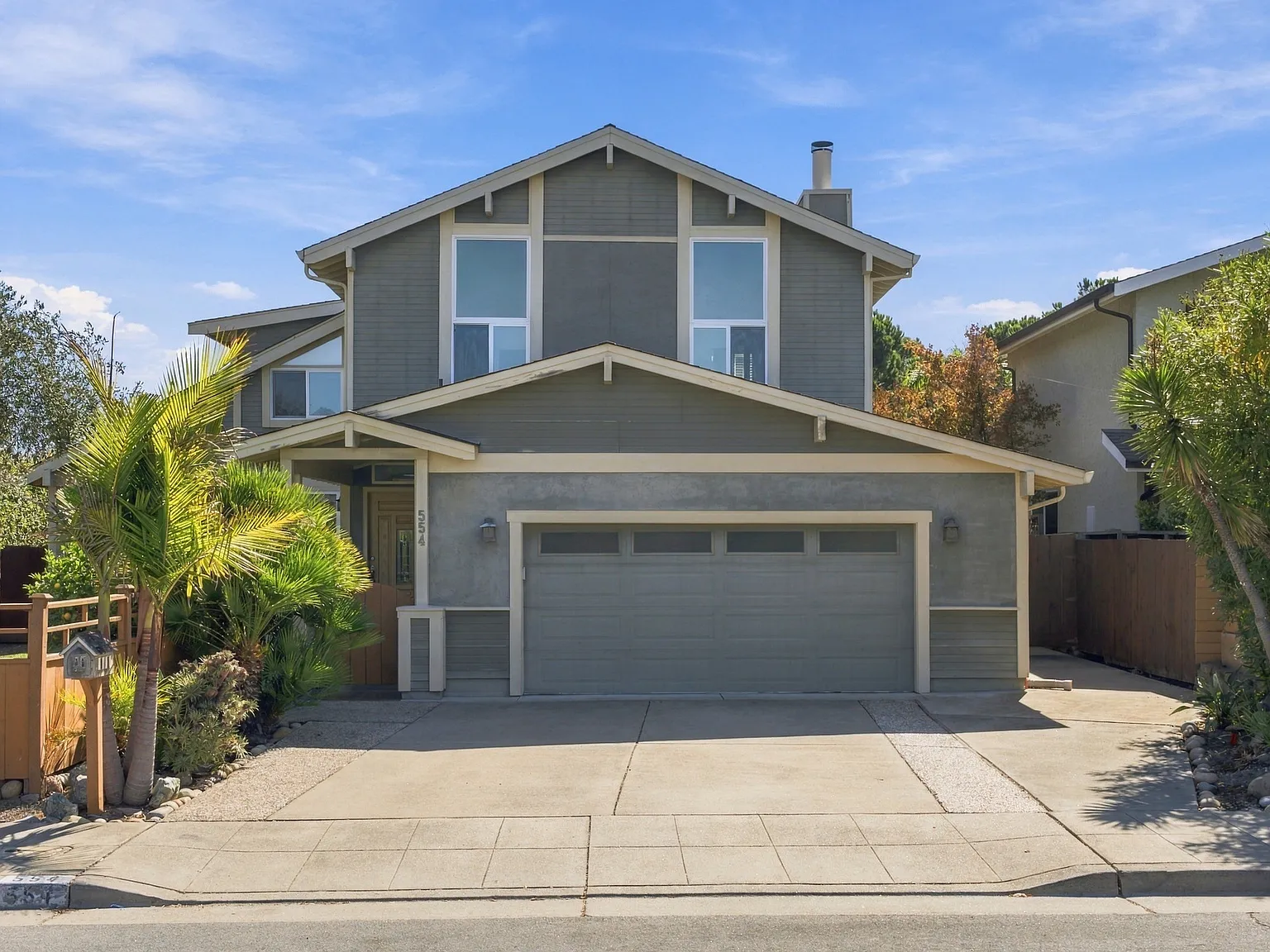 4 bed, 3.5 bath, 2755 sqft, $11,000 — Photo 2