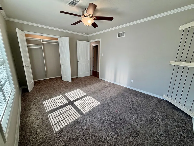 2120 Garner Ln — Photo 32