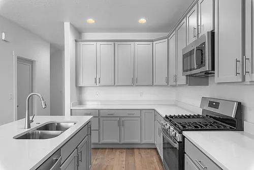 1623 E 6820 N Photo 1