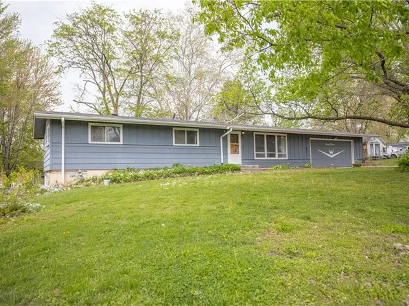 2007 Cedar St, Trenton, MO 64683