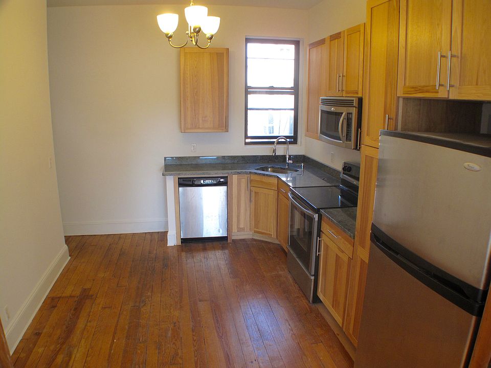1st image of 507 Park Pl APT 2