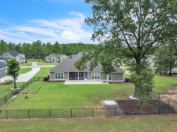5th image of 118 Trillium Ct