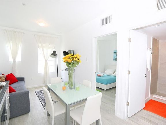 5th image of 811 Jefferson Avenue #102