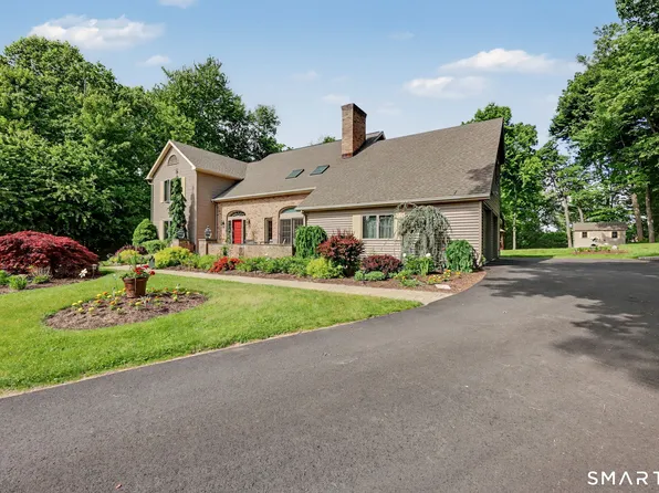 29 Woodridge Lane, New Fairfield, CT 06812