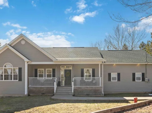 19 Hartland Dr, Grand Lake, NS B2T 1B5