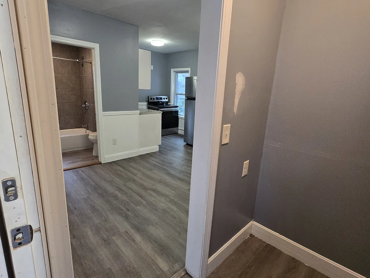 4 bed, 1300 sqft, $2,250 — Photo 3