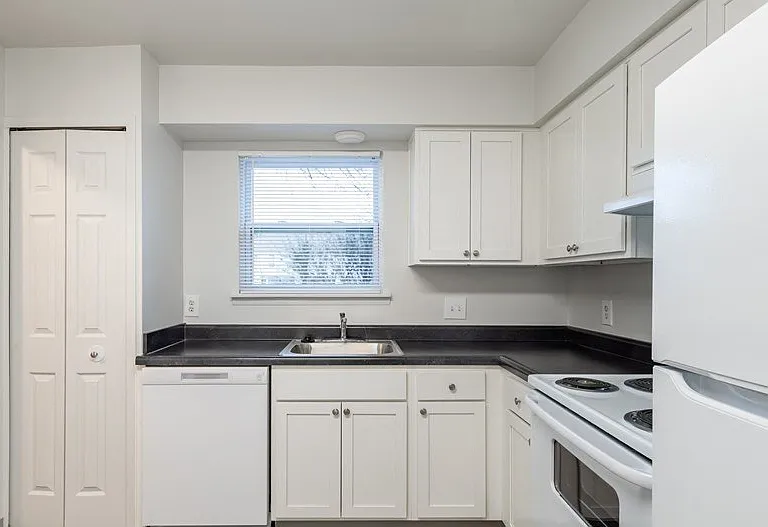 Edgemont Park Townhomes — Photo 27