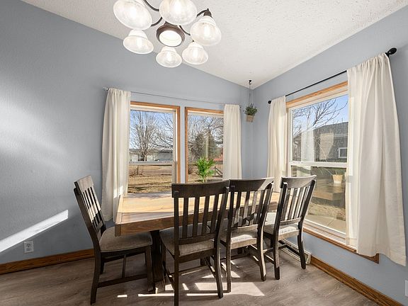 5th image of 2513 N Sweet Grass Ave