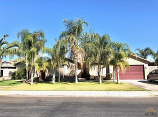 2900 Giovanetti Ave, Bakersfield, CA 93313