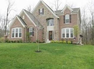 863 Trappers Xing, Milford, OH 45150