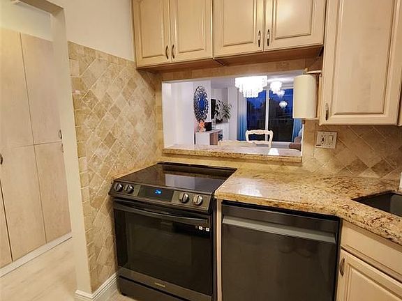 4th image of 1777 SE 15th St APT 322